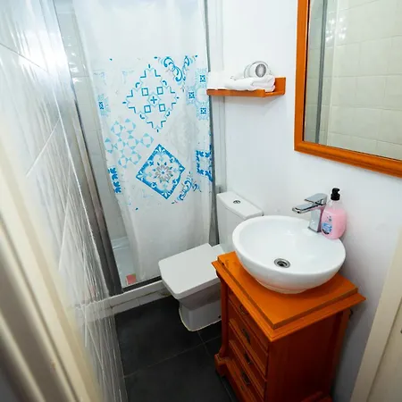 Cosy 1Bedroom 1 Double Bed 1 Single Bed 1 Bathroom Apartment Central Lisbon *