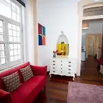 Bright 1-bedroom With High Ceilings In * Lisboa